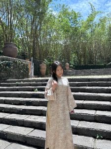 Áo Dài Đi Chùa Sắc Việt: Nét Trang Nhã Thanh Tịnh Đầu Năm Mới