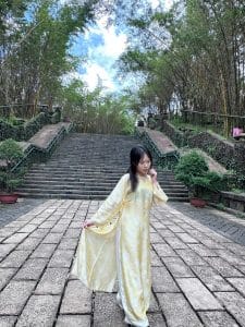 Các chất liệu thượng hạng kiến tạo nên áo dài truyền thống tại Sắc Việt